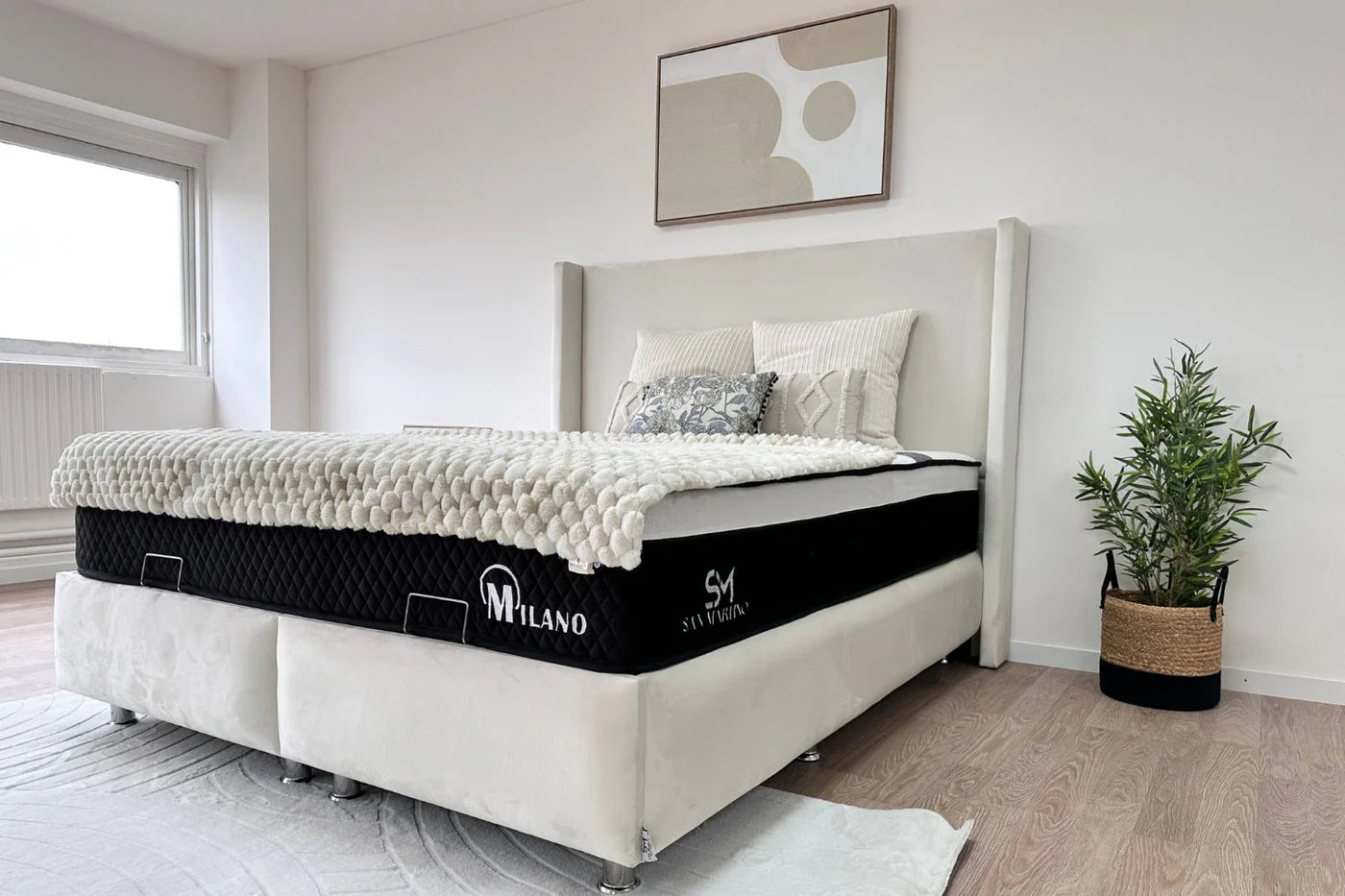 Lit Coffre LONDON BLANC ECRU dans une chambre crise - Velours - Module Rêve  Maroc