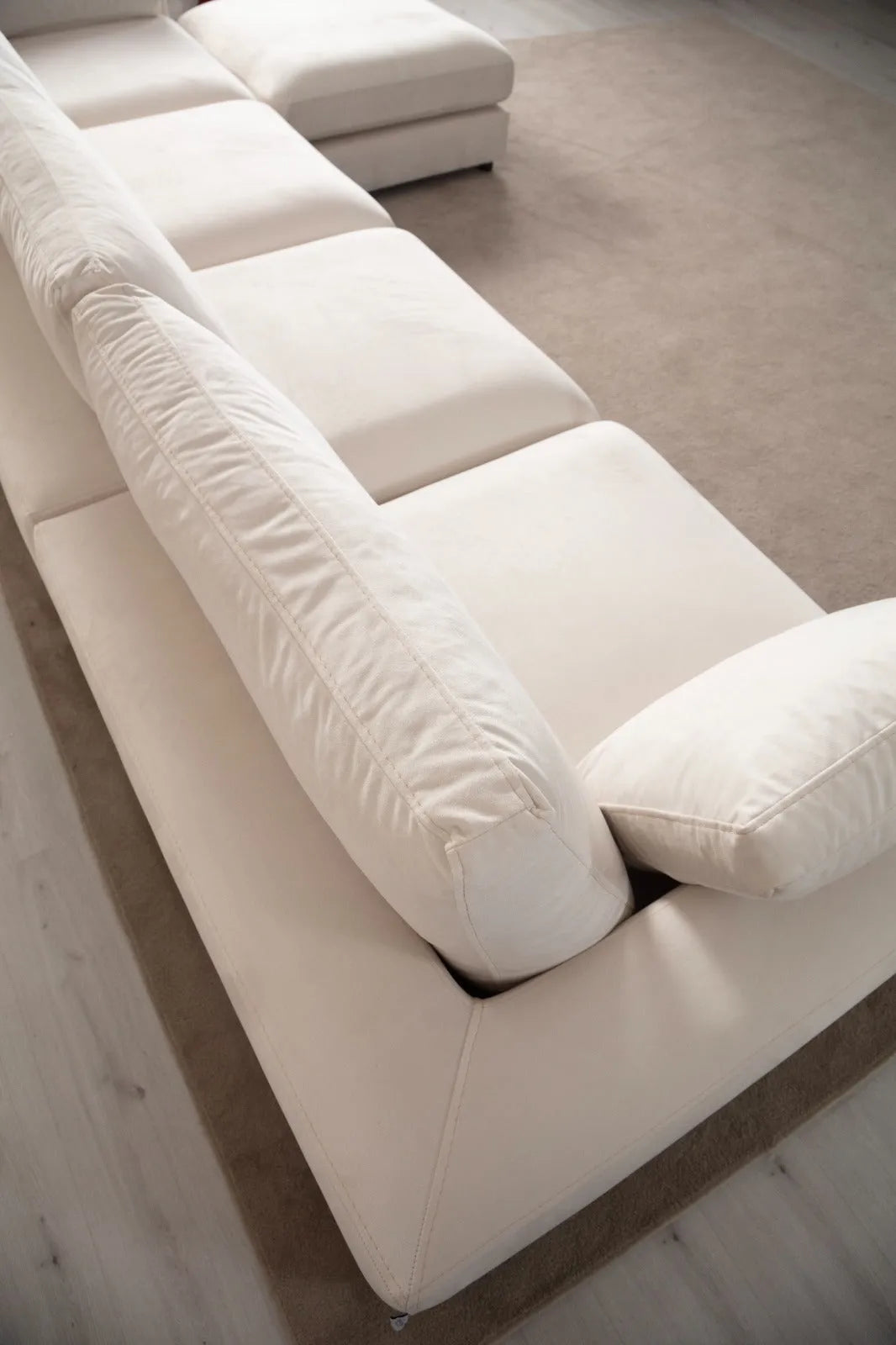 Canapé Elégance velours blanc cassé